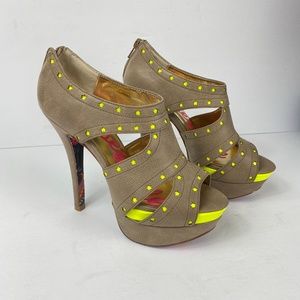 Betsey Johnson Betseyville Luna Platform Heels Sz6